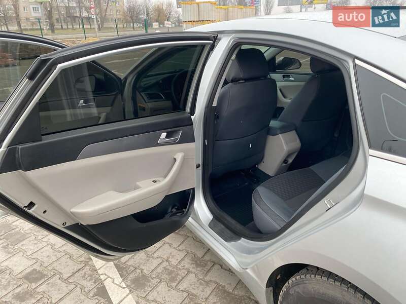 Седан Hyundai Sonata 2014 в Павлограде