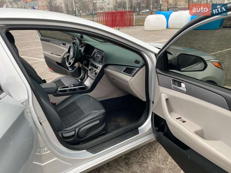 Седан Hyundai Sonata 2014 в Павлограде