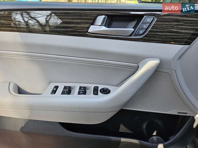 Седан Hyundai Sonata 2017 в Рогатине