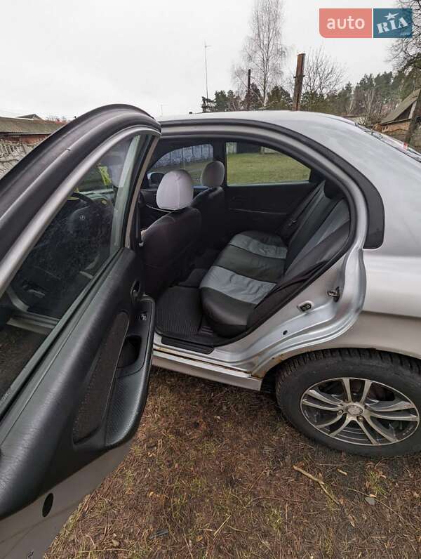 Седан Hyundai Sonata 2004 в Луцьку