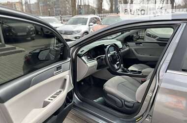 Седан Hyundai Sonata 2018 в Николаеве