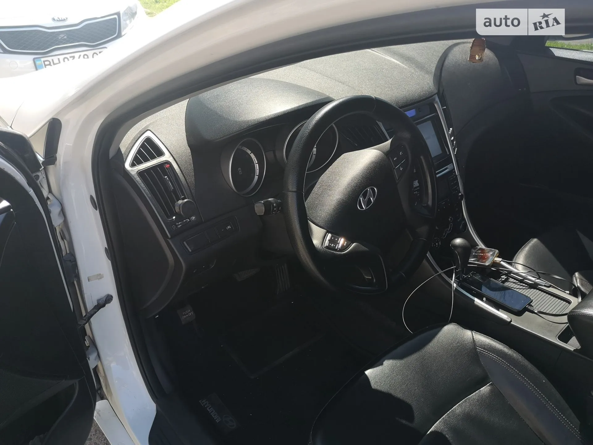 2011 Hyundai Sonata - мініатюра 14