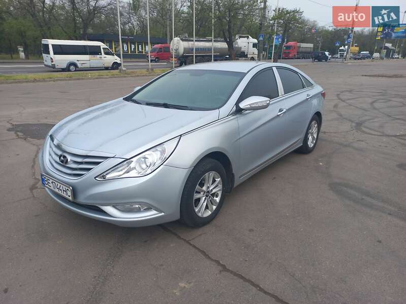 Седан Hyundai Sonata 2012 в Николаеве