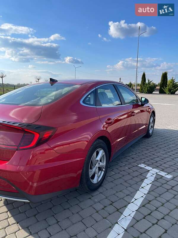 Седан Hyundai Sonata 2020 в Полонному