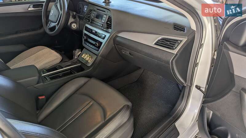 Седан Hyundai Sonata 2014 в Нікополі