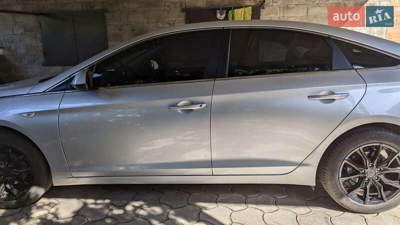 Седан Hyundai Sonata 2014 в Нікополі