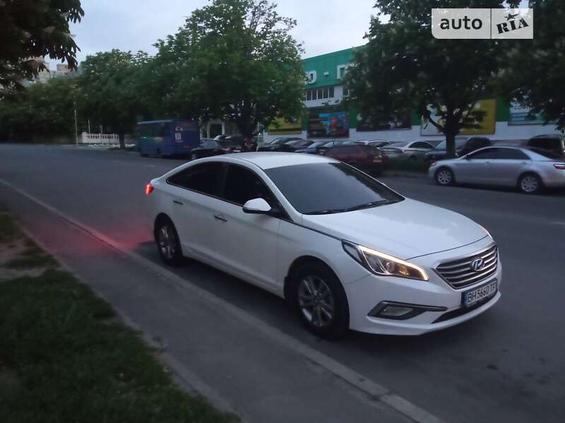 Седан Hyundai Sonata 2015 в Черноморске