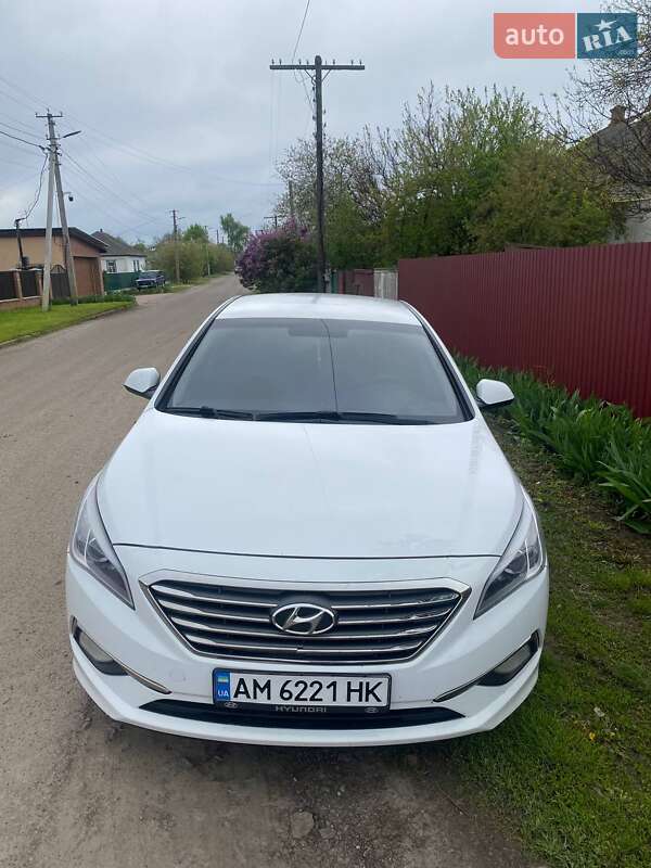 Седан Hyundai Sonata 2014 в Радомышле