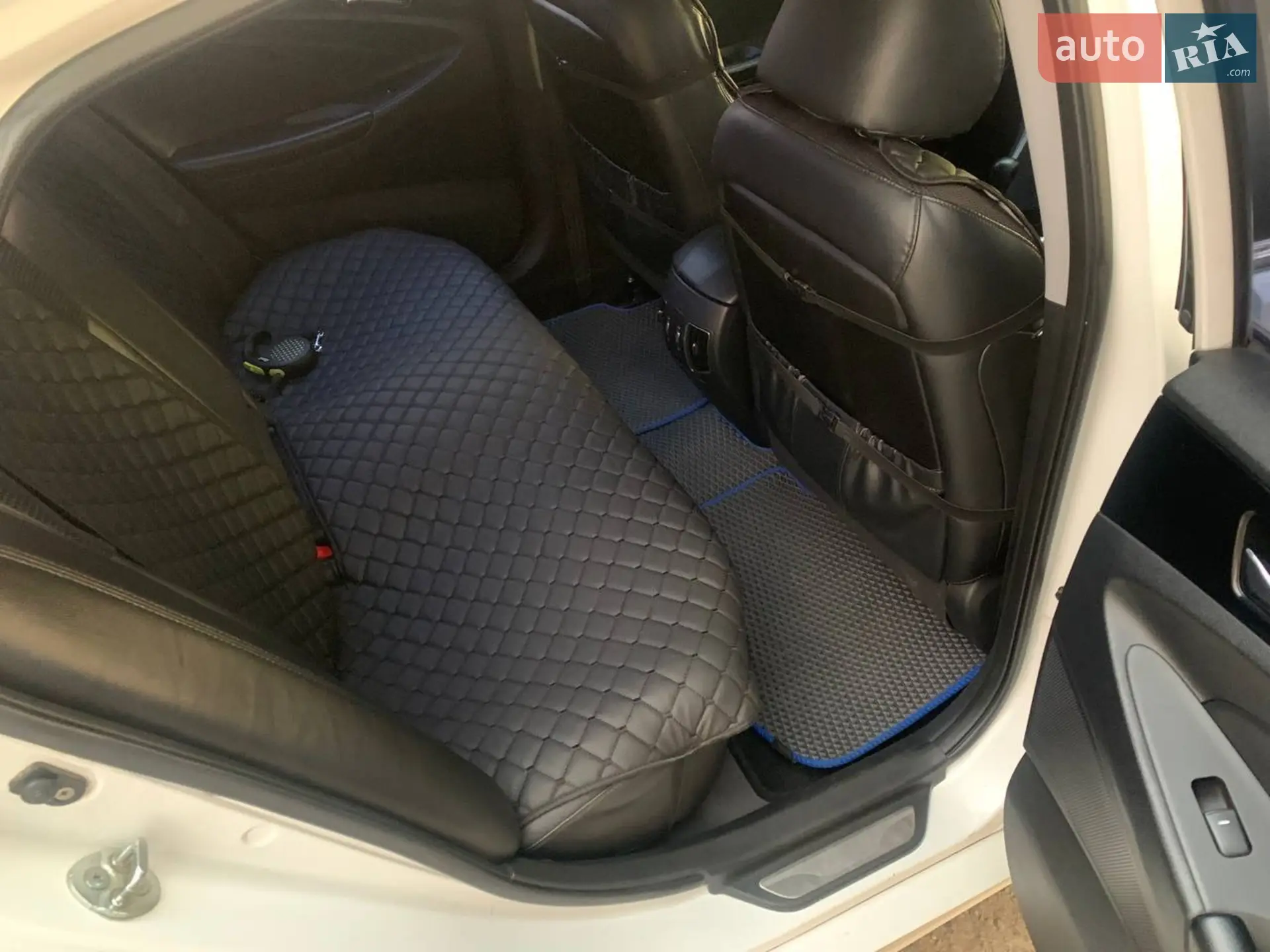 2010 Hyundai Sonata - мініатюра 5