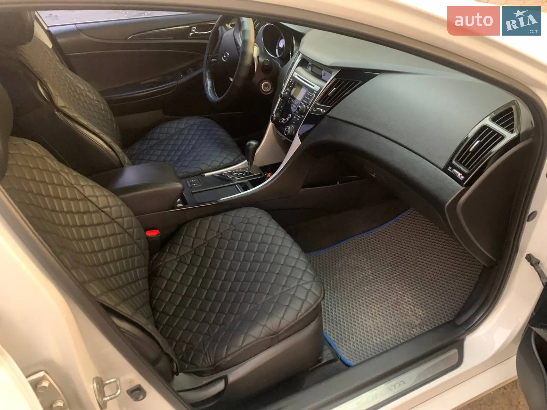 2010 Hyundai Sonata - мініатюра 4