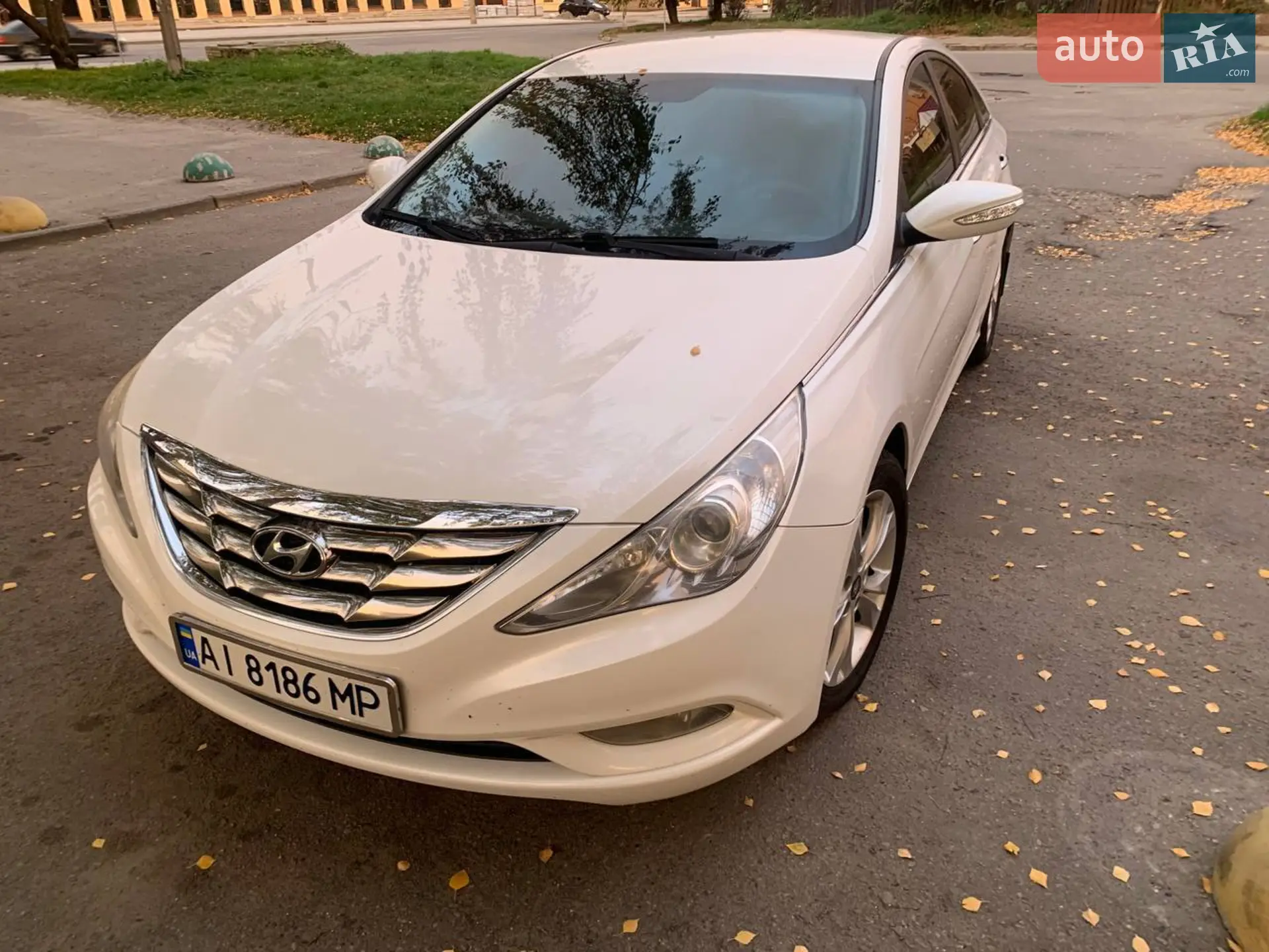 2010 Hyundai Sonata - мініатюра 11