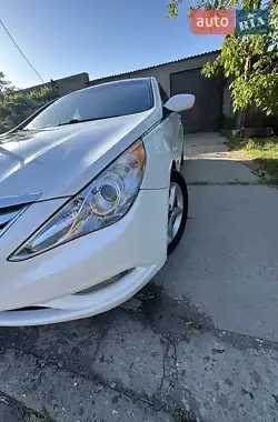 Hyundai Sonata 2011