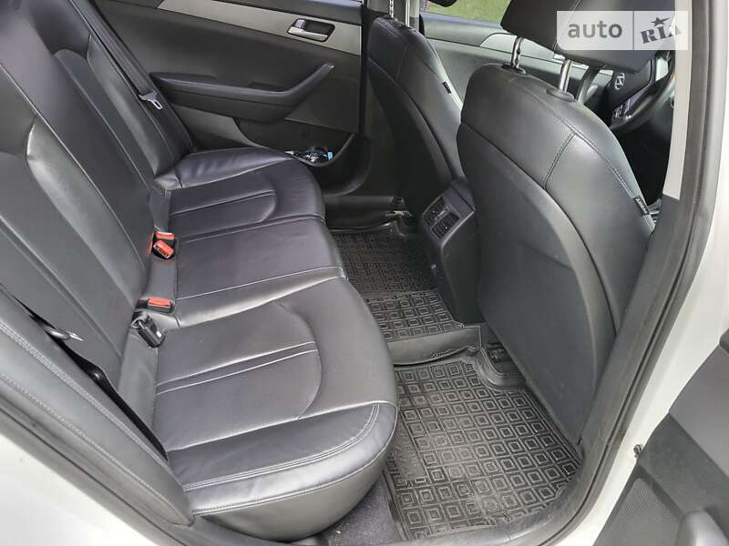 Седан Hyundai Sonata 2016 в Киеве