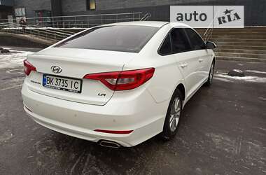 Седан Hyundai Sonata 2014 в Ровно