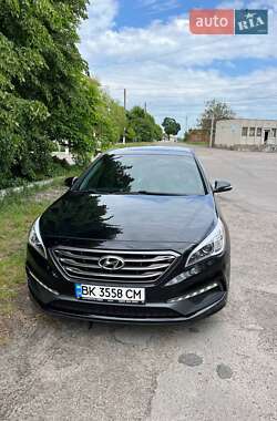 Седан Hyundai Sonata 2015 в Ровно