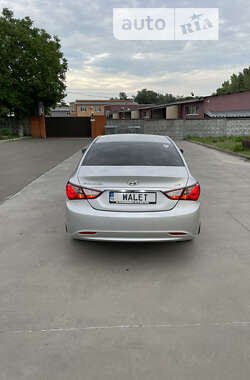 Седан Hyundai Sonata 2013 в Вышгороде