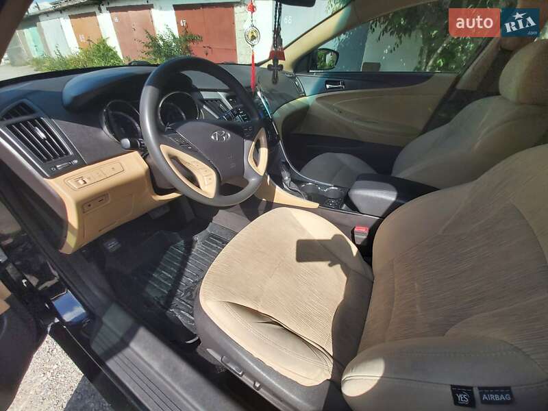 Седан Hyundai Sonata 2013 в Каменец-Подольском