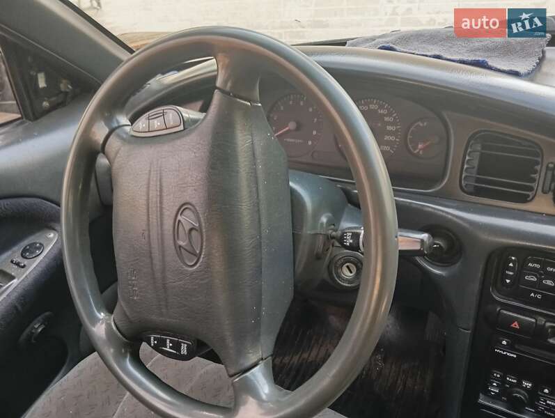 Седан Hyundai Sonata 1997 в Гостомелі