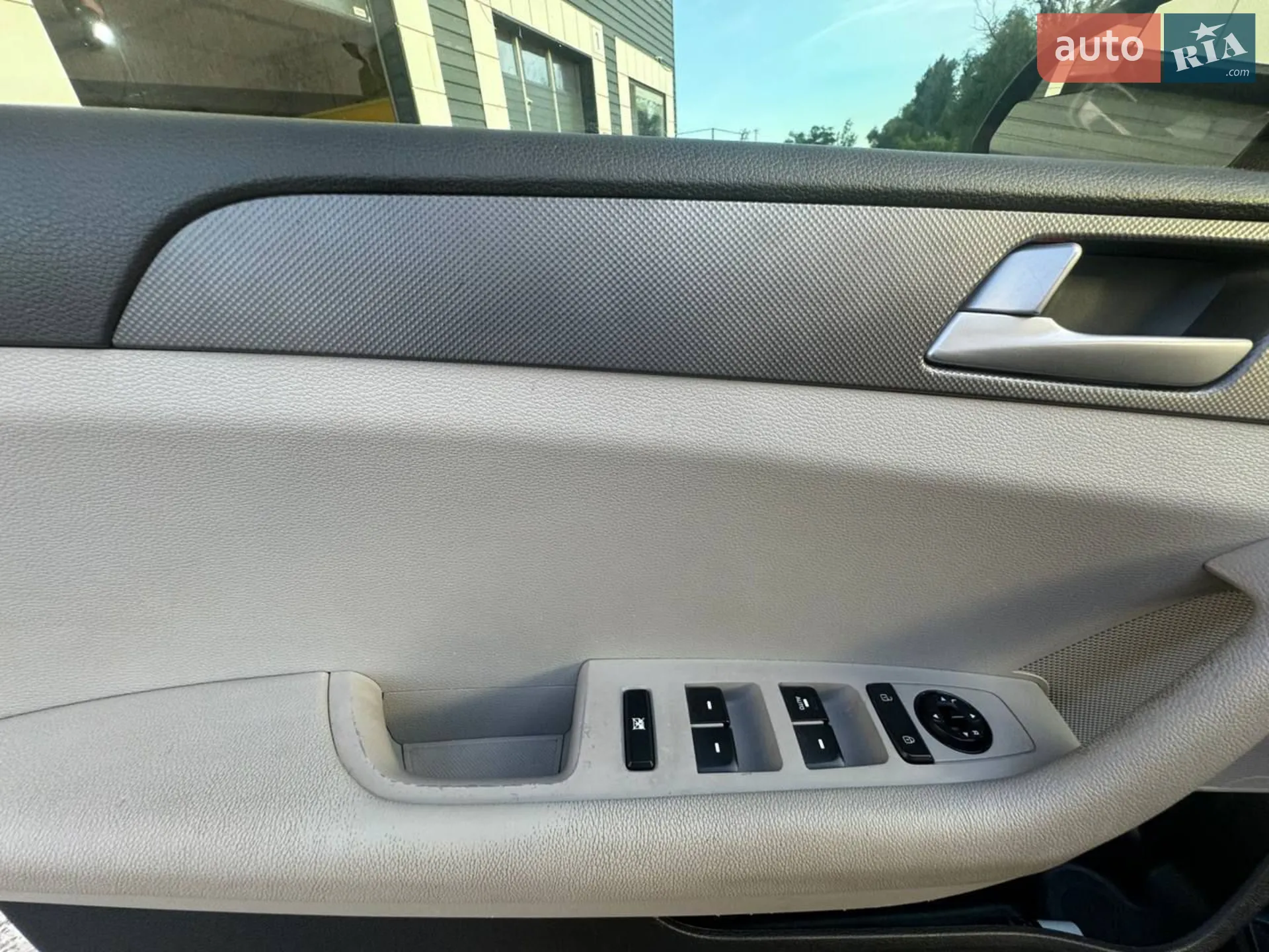 2015 Hyundai Sonata - мініатюра 16