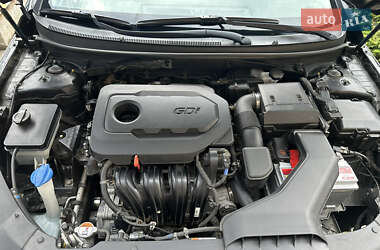 Седан Hyundai Sonata 2019 в 