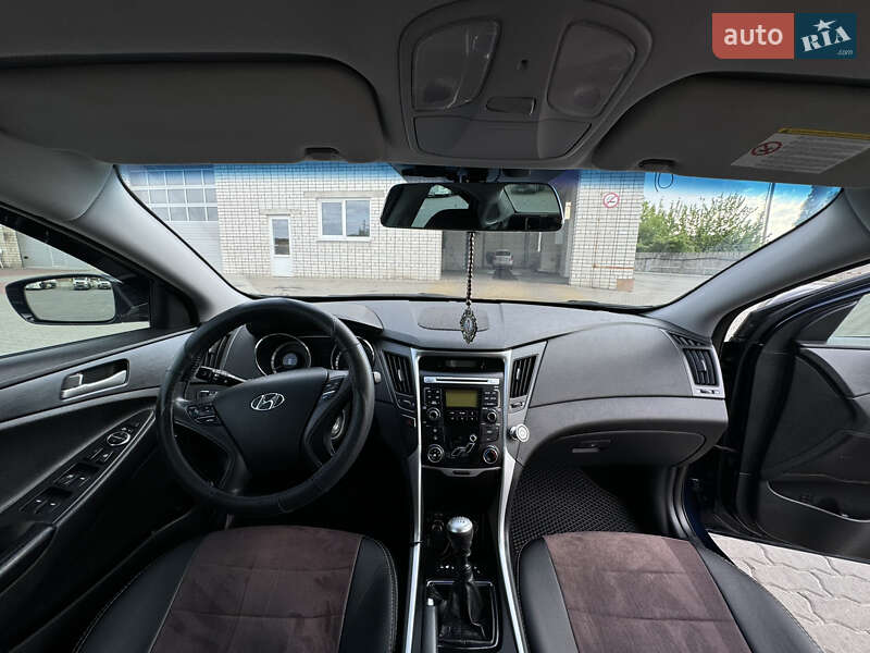 Седан Hyundai Sonata 2010 в Кременчуці