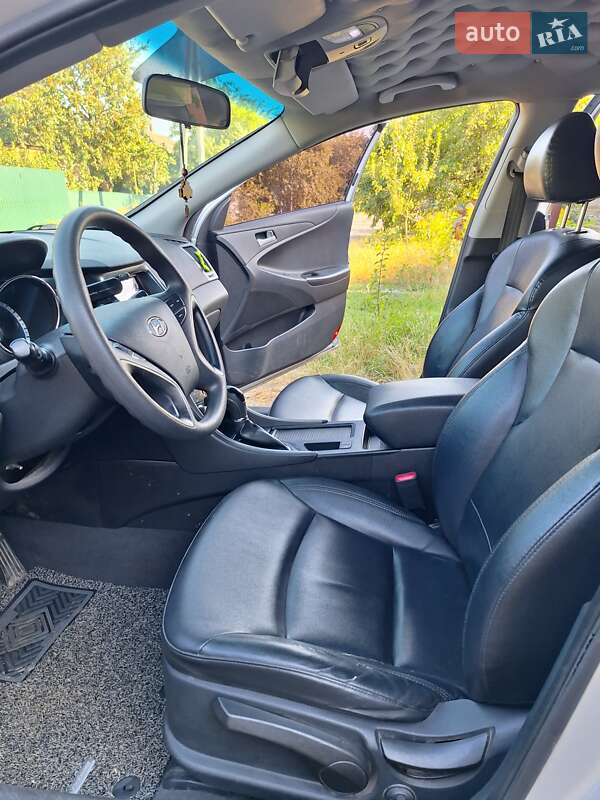 Седан Hyundai Sonata 2014 в Кропивницькому