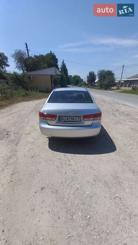 Седан Hyundai Sonata 2007 в Скалаті
