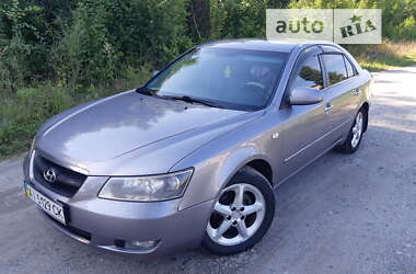 Седан Hyundai Sonata 2005 в Староконстантинове