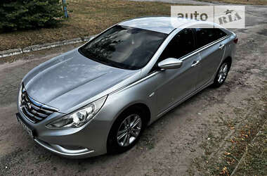 Седан Hyundai Sonata 2010 в Краснограде