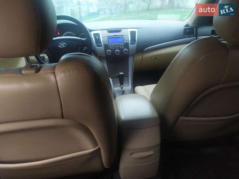Седан Hyundai Sonata 2008 в Киеве