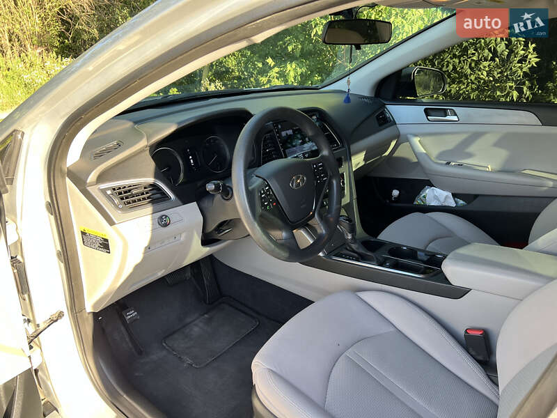 Седан Hyundai Sonata 2014 в Могилев-Подольске