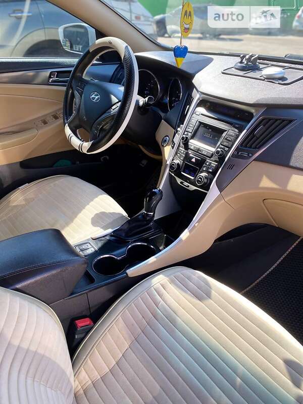Седан Hyundai Sonata 2014 в Киеве