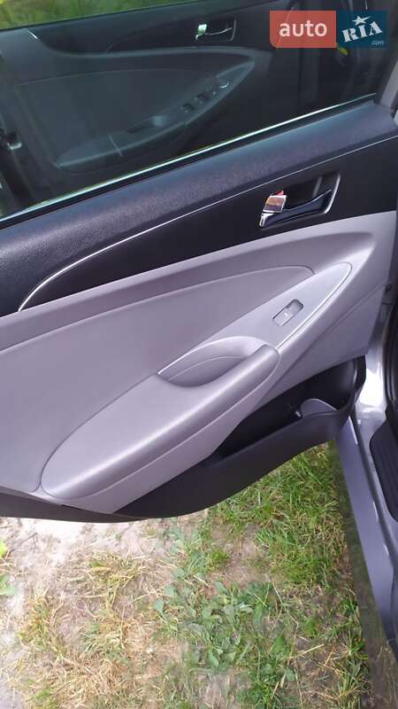 Седан Hyundai Sonata 2013 в Києві фото 12 Седан Hyundai Sonata 2013 в Києві