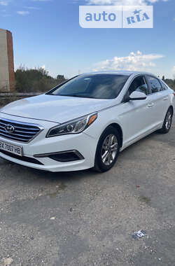 Седан Hyundai Sonata 2016 в Волочиске