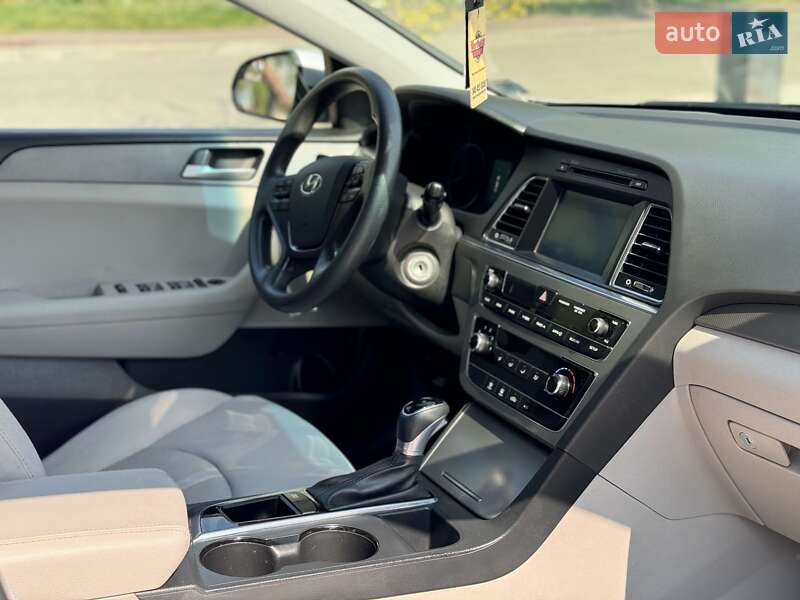 Седан Hyundai Sonata 2016 в Львове