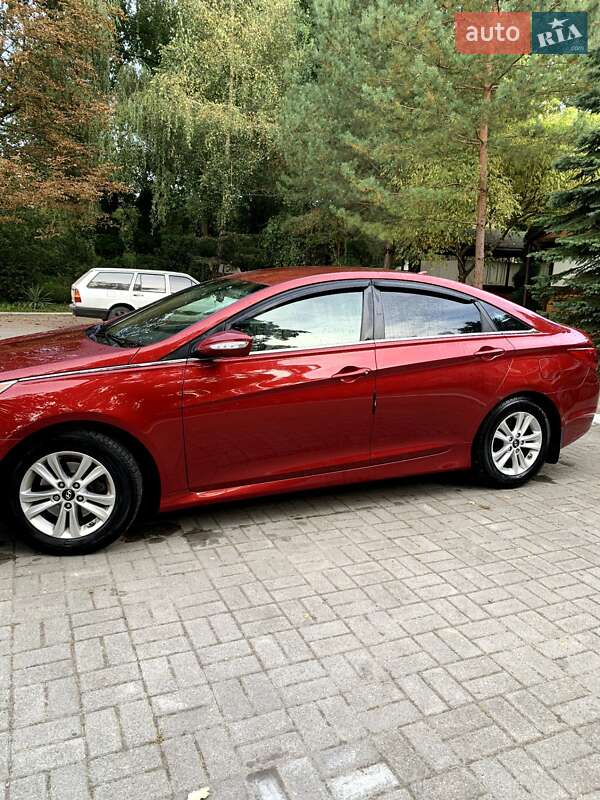 Седан Hyundai Sonata 2014 в Дрогобичі
