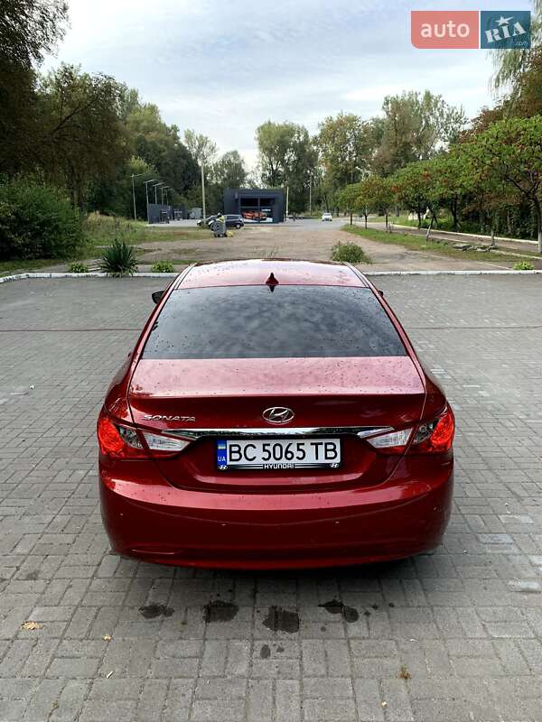 Седан Hyundai Sonata 2014 в Дрогобичі