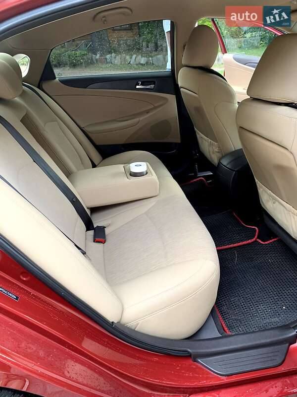 Седан Hyundai Sonata 2014 в Дрогобичі