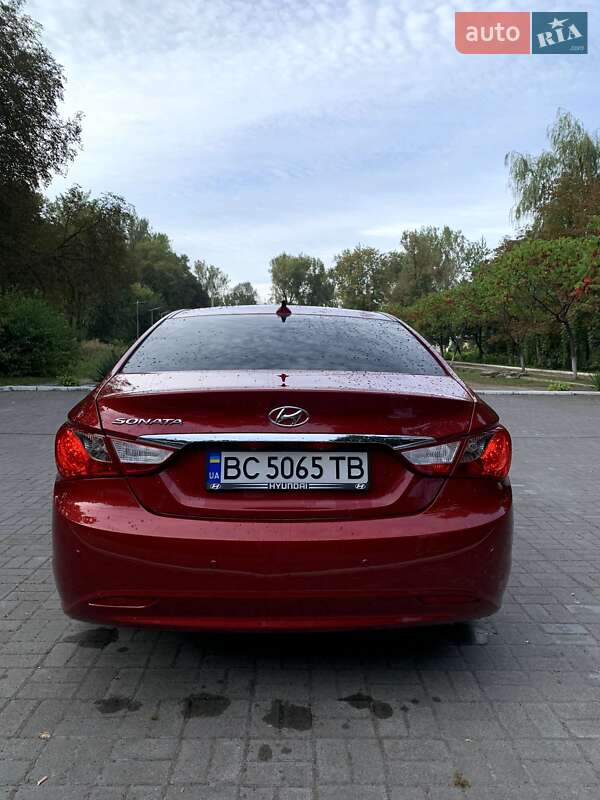 Седан Hyundai Sonata 2014 в Дрогобичі
