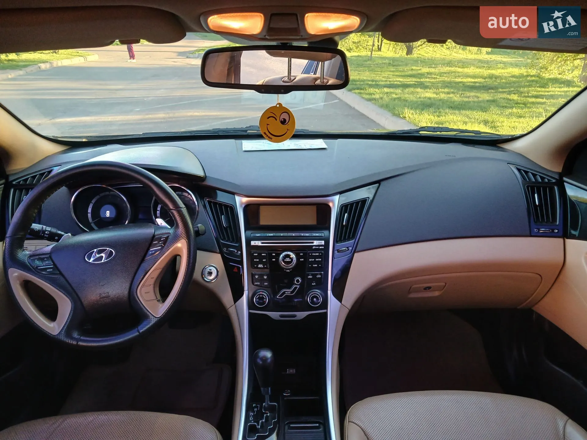 2010 Hyundai Sonata - мініатюра 5