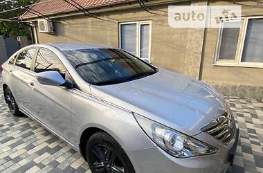 Седан Hyundai Sonata 2012 в Рені