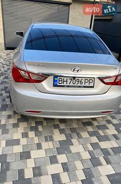 Седан Hyundai Sonata 2012 в Рені