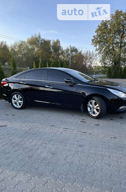 Седан Hyundai Sonata 2011 в Новояворовске