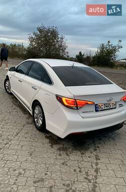 Седан Hyundai Sonata 2015 в Львове