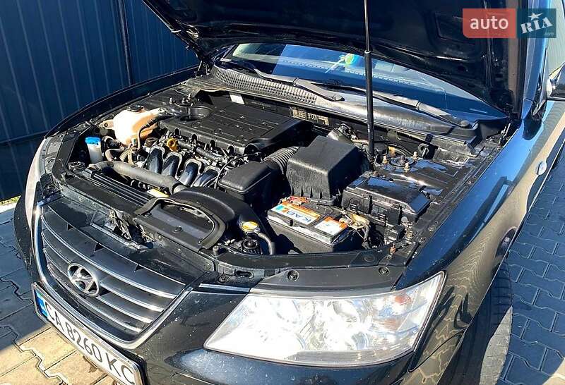 Седан Hyundai Sonata 2009 в Умані