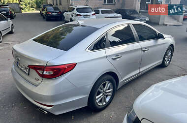 Седан Hyundai Sonata 2015 в 