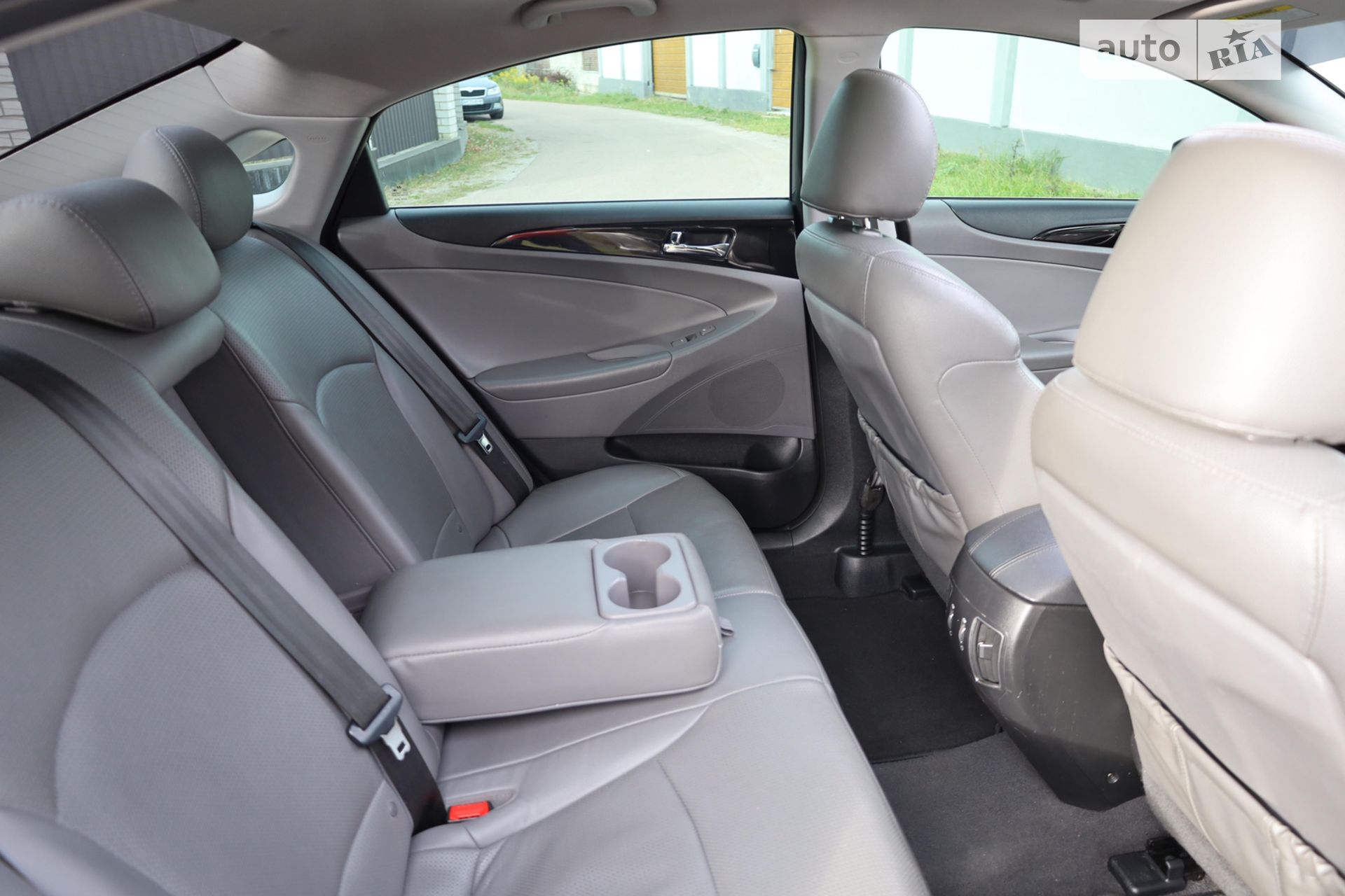 2013 Hyundai Sonata - мініатюра 17