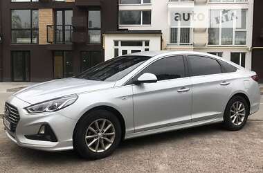 Седан Hyundai Sonata 2018 в Киеве