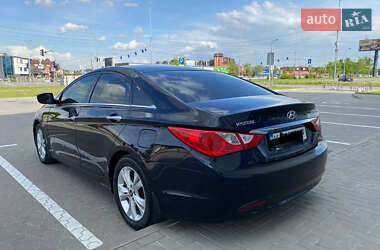 Седан Hyundai Sonata 2011 в Обухове