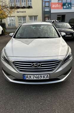 Седан Hyundai Sonata 2015 в Чернівцях